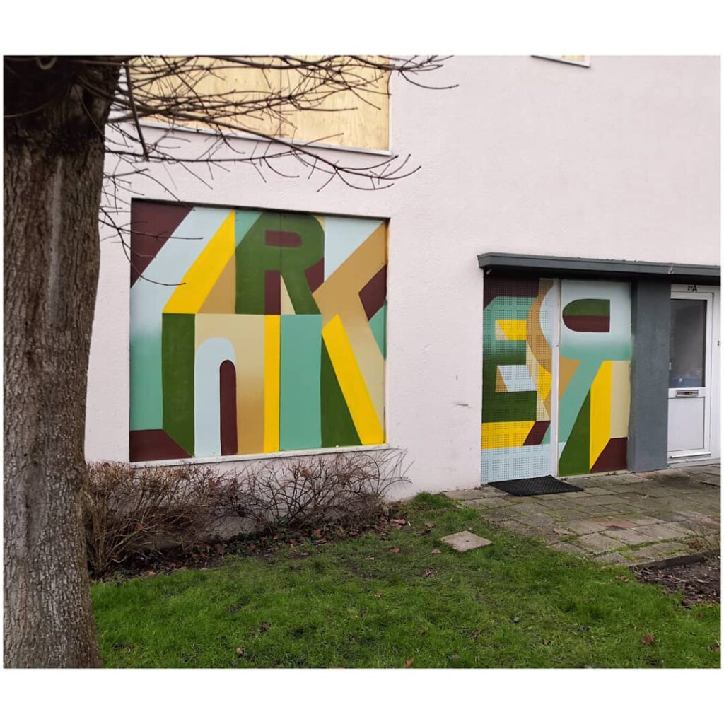 Muurschildering buiten (Stadsverfraaiing gemeente Delft) House Mural Painting